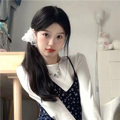 女孩舞步